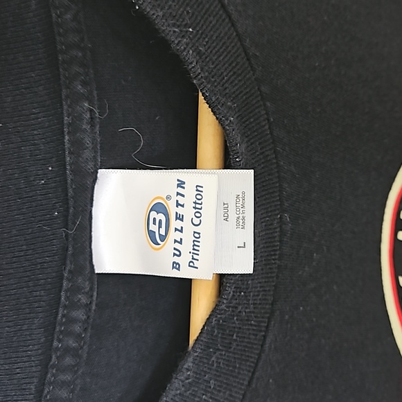 CHICAGO Blackhawks T Shirt - Picture 3 of 3